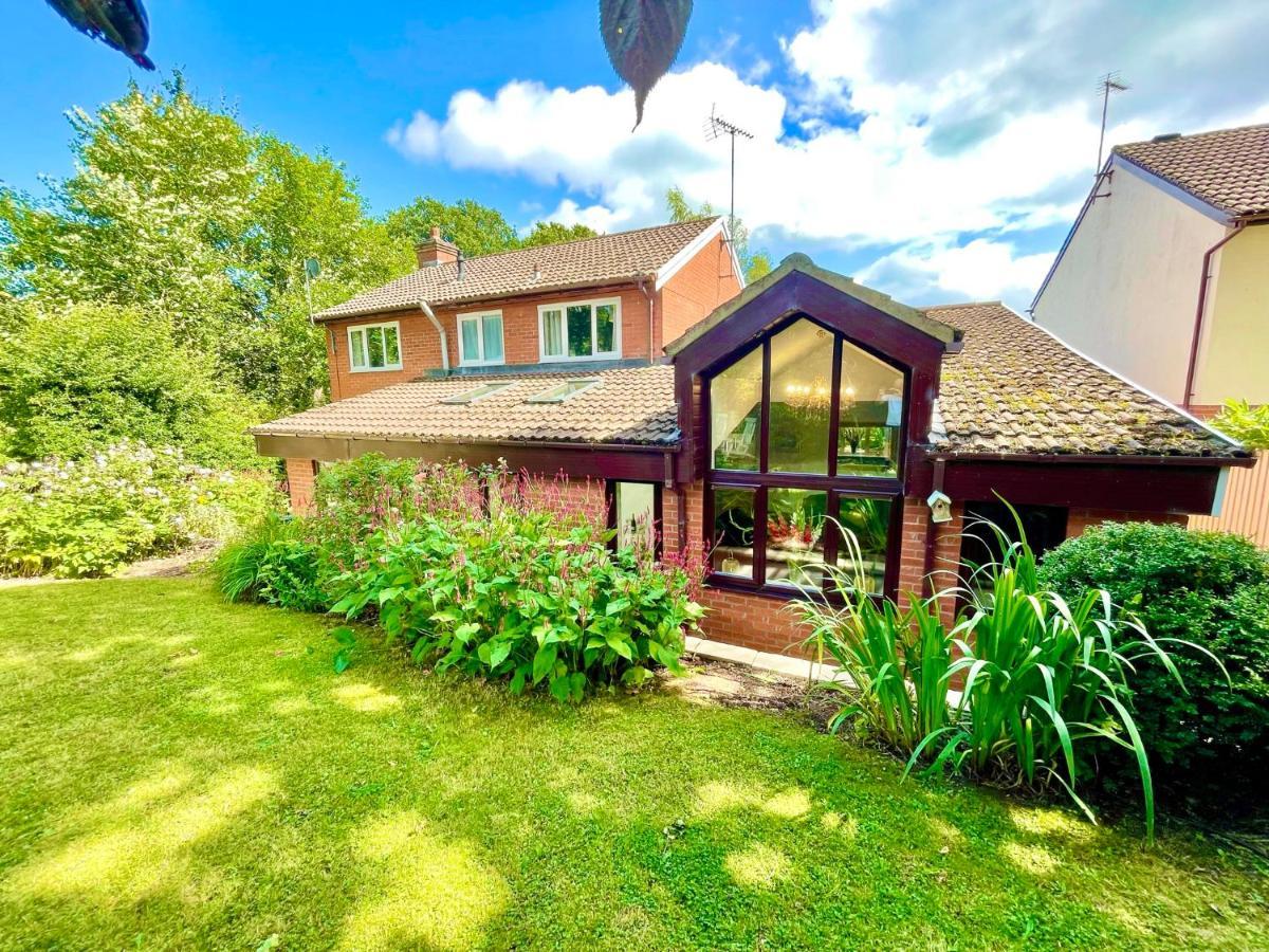 Penderi House Usk With Cymru Holidays Exterior foto