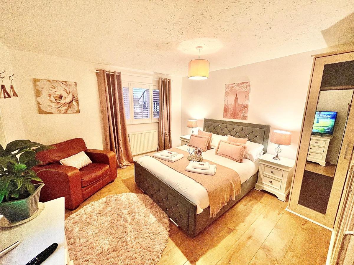 Penderi House Usk With Cymru Holidays Exterior foto